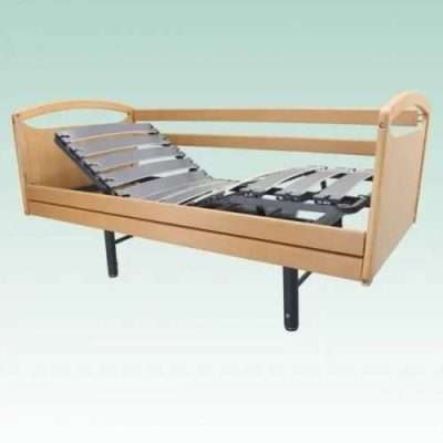 cama articulada con barandillas