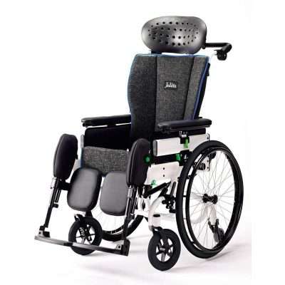 Silla de ruedas basculante Juditta B60 con ruedas traseras grandes