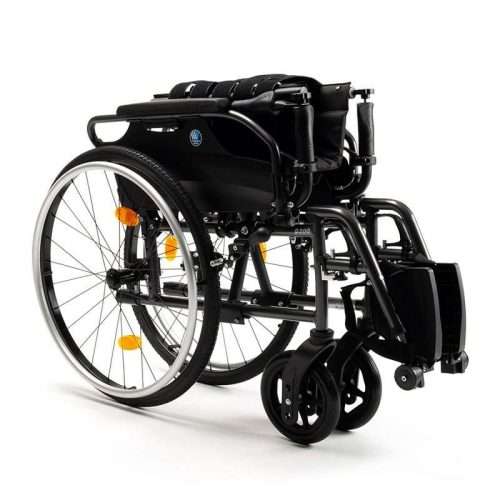 Silla de Ruedas Manual D200 30º Plegada