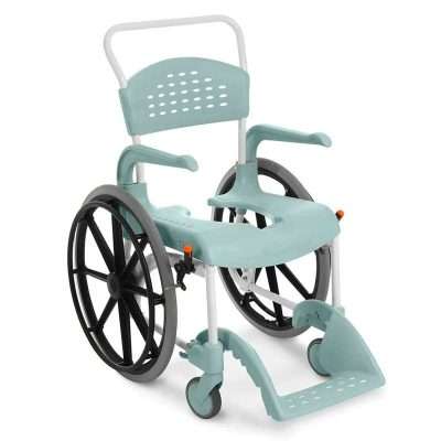 Silla de ducha con ruedas grandes y reposapiés ergonómicos