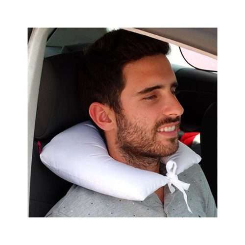 Hombre con Almohada de Viaje herradura