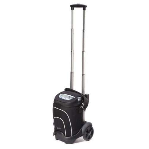 Zen-O en funda protectora montado en carrito con ruedas