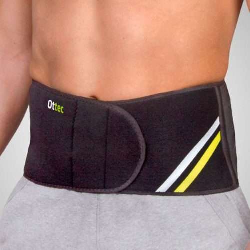 Faja lumbosacra elástica Ottec mostrando el diseño envolvente en la zona lumbar