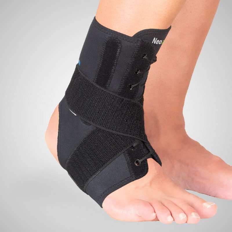 Tobillera estabilizadora Neoactiv de neopreno con cordonera y varillas laterales