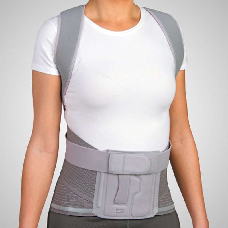 Vista frontal de la ortesis toracolumbar Lumback FJ208 con tirantes y soporte lumbar