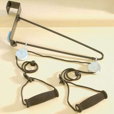 Sistema de polea para puerta con soporte superior, poleas, cuerda y dos empuñaduras negras