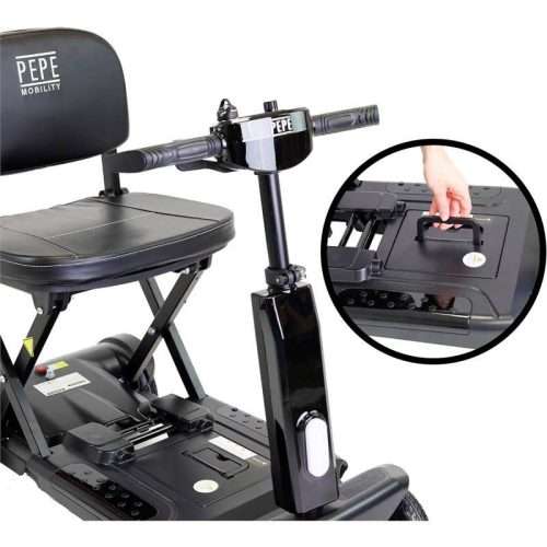 Detalle del scooter eléctrico PP1004 con asiento acolchado, manillar y batería extraíble