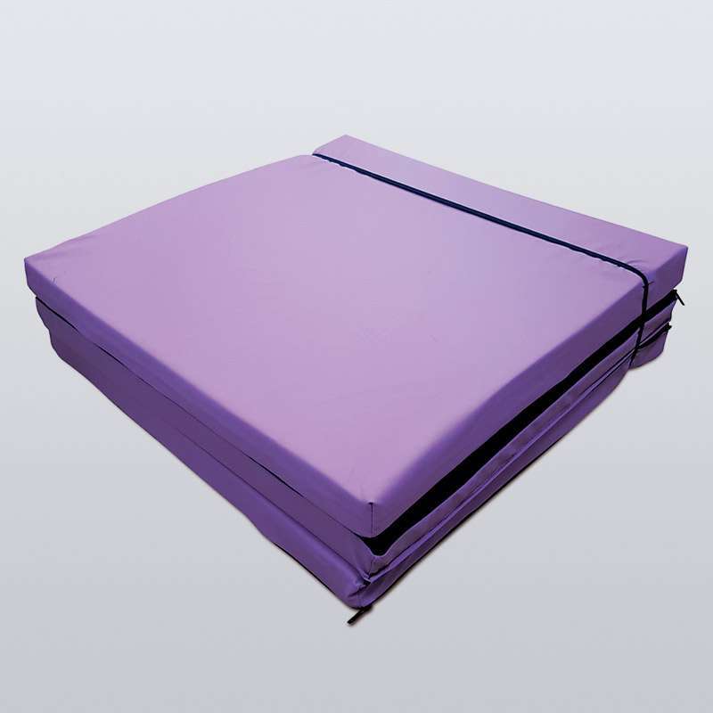Colchoneta anticaídas para cama plegable en posición cerrada