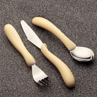 Cuchillo, tenedor y cuchara Caring con mango adaptado y largo de 127 mm