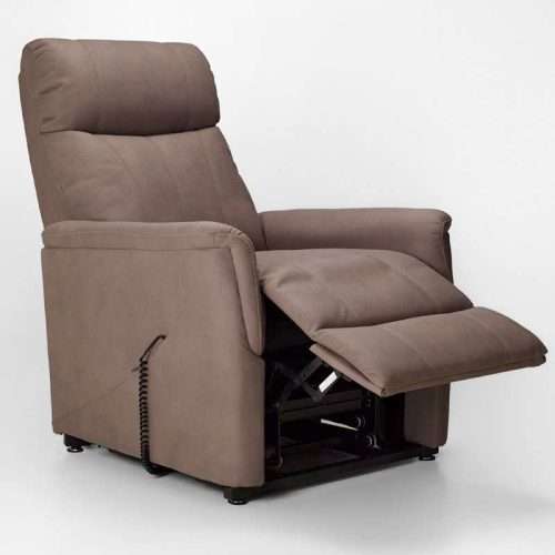 Sillón elevador Gobi reclinado con respaldo y reposapiés articulados