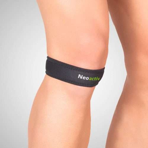 Cinta rotuliana Neoactiv colocada bajo la rodilla
