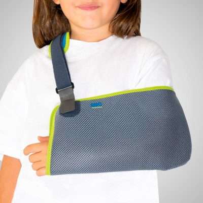 Soporte de antebrazo infantil tipo cabestrillo para inmovilizar el brazo