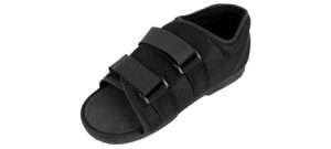 Zapatos postoperatorio con suela rígida y puntera abierta