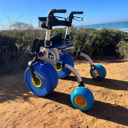Vista lateral del rollator todoterreno City Beach Plus