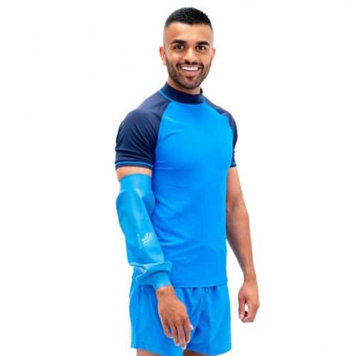Protector impermeable para codo de adulto vista de perfil