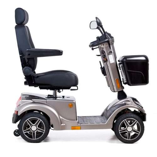 Vista lateral del scooter eléctrico PEGASUS