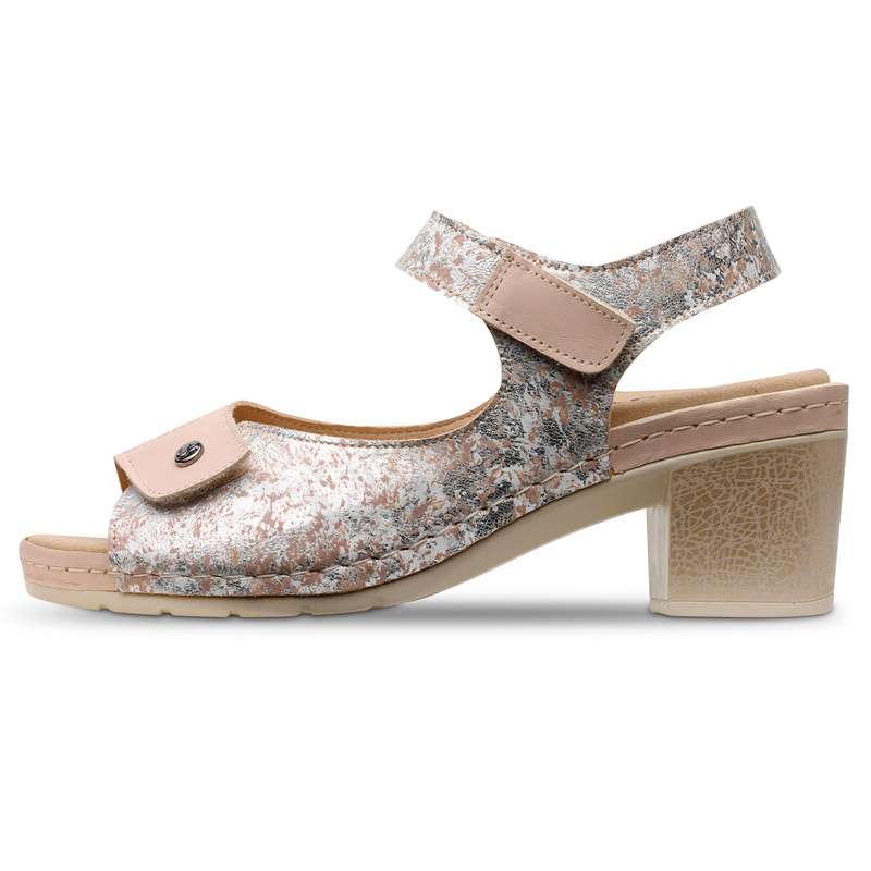 Sandalia de ancho especial con plataforma 20675 en color beige