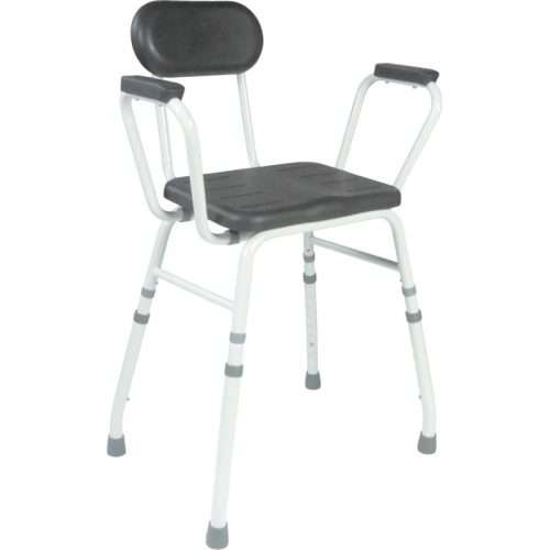 Silla de ducha con acolchado gris, respaldo y reposabrazos